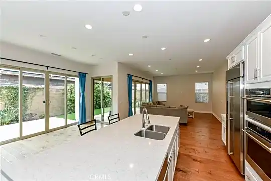 118 Allenford Photo 2