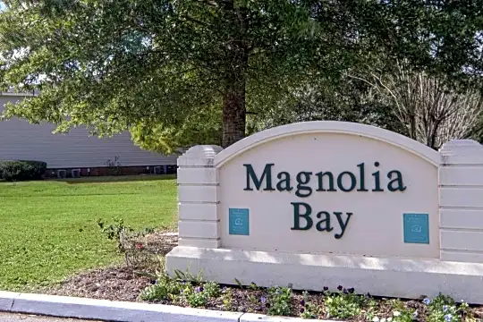 Magnolia Bay Apartments Photo 2