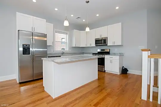 4 Islington Terrace Photo 2
