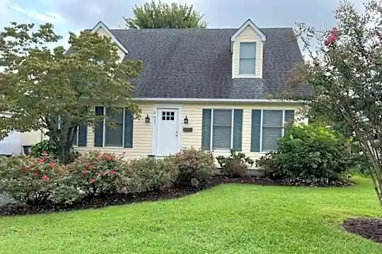 411 Paynter Ave Photo 2