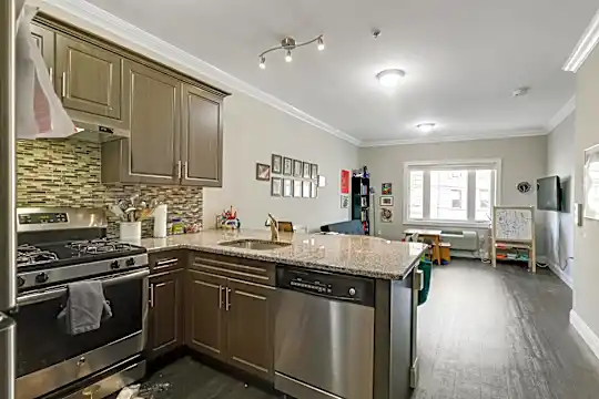 3611 Park Ave #404 Photo 2