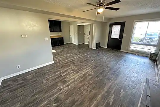 907 Short St Photo 1