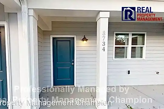 The Pinnacle Townhomes Photo 1