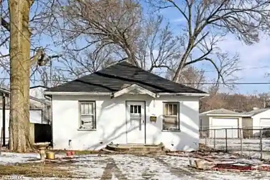 2313 W Wiswall St Photo 1