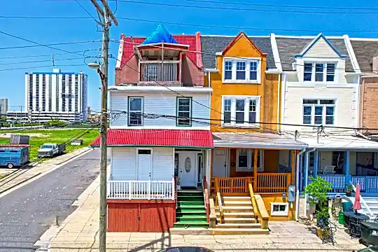 219 Oriental Ave #1 Photo 1