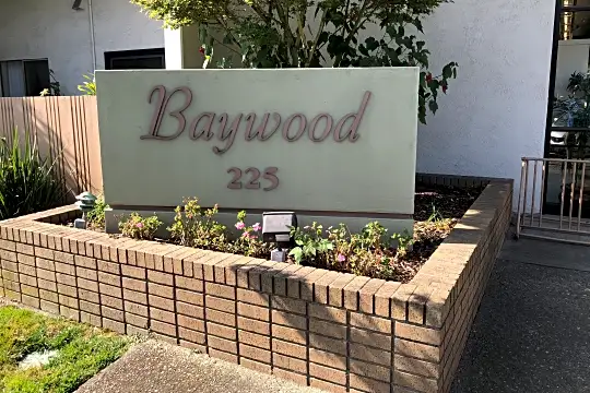 Baywood Apartments Photo 2