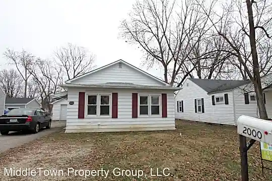 2000 N Glenwood Ave Photo 2