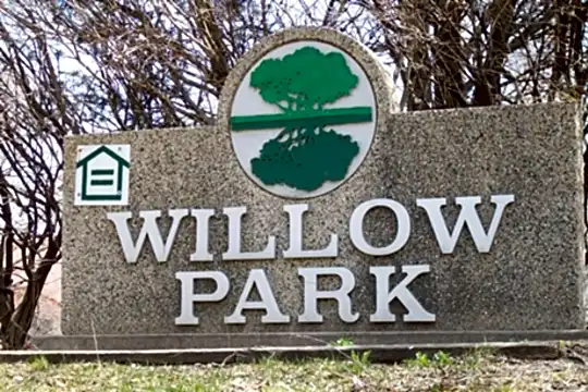 Willow Park Photo 2