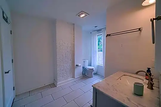 903 McAllister Ave Photo 1