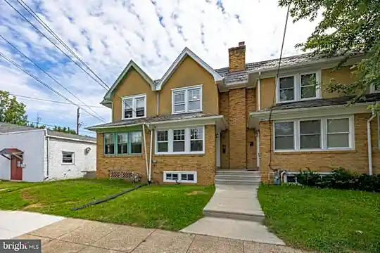 337 Stuart Ave Photo 1