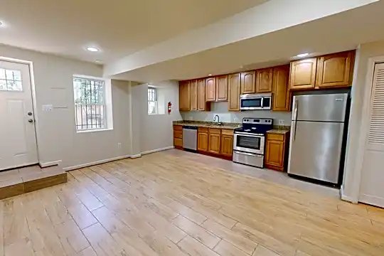 607 Kenyon St NW #1 Photo 2
