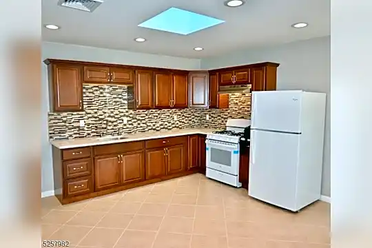 61 Mountainview Blvd #4 Photo 1