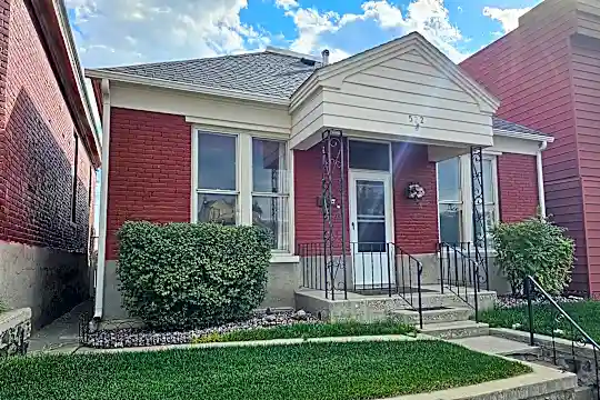 522 W Granite St Photo 1