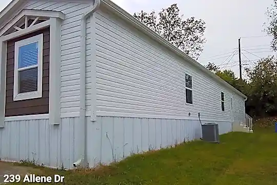 239 Allene Dr Photo 2