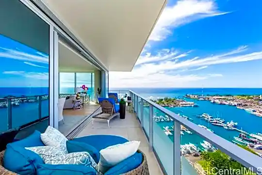1118 Ala Moana Blvd #2101 Photo 2