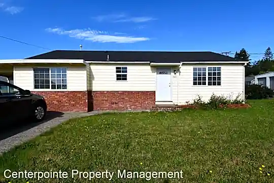 357 NE Terrace Ln Photo 1