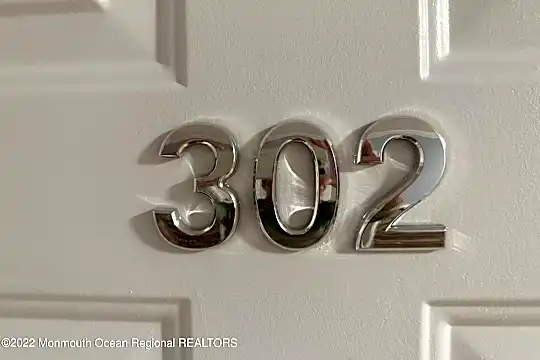 304 4th Ave #302 Photo 2