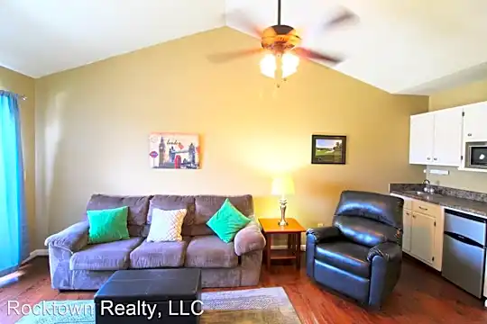 1442 Bradley Dr Photo 1