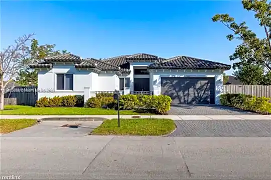 9341 SW 174th St Photo 1
