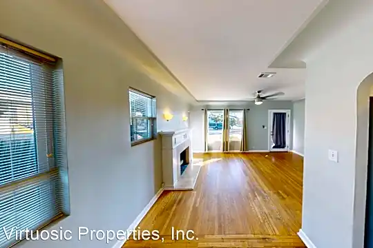 4861 Art St Photo 2