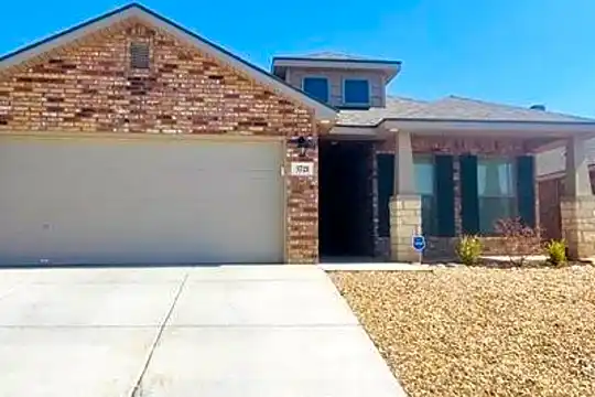 3721 Oakridge Ave Photo 1