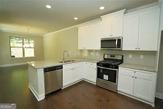 5975 Arbor Knoll Pl Photo 2