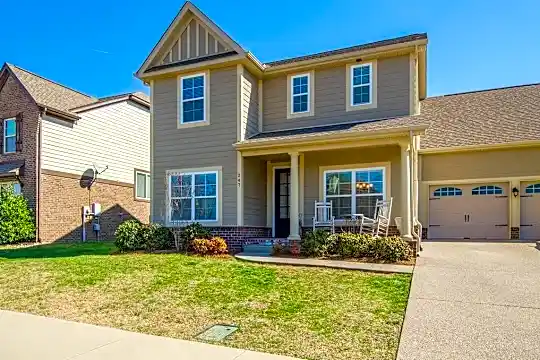 247 Irvine Ln Photo 2