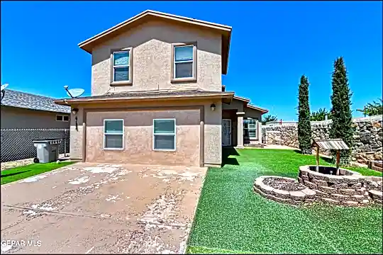 6121 Carole Jeschke Ct Photo 2