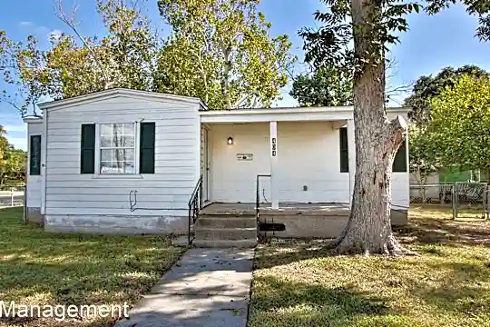 404 N 7th St Photo 1