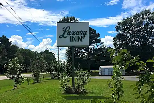 Luxury Inn Photo 2