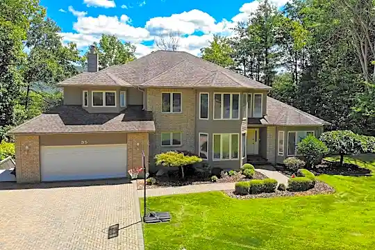 35 Hemlock Ln Photo 2
