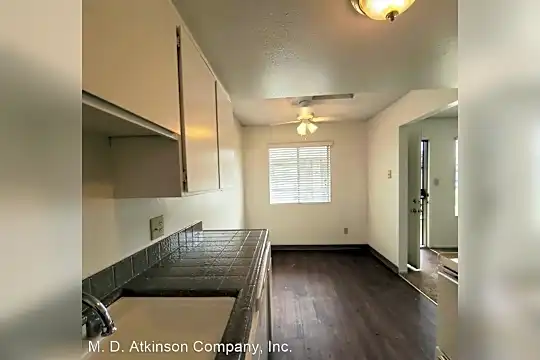 4419 Belle Terrace Photo 2
