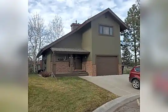 420 Clearwater Ct Photo 1