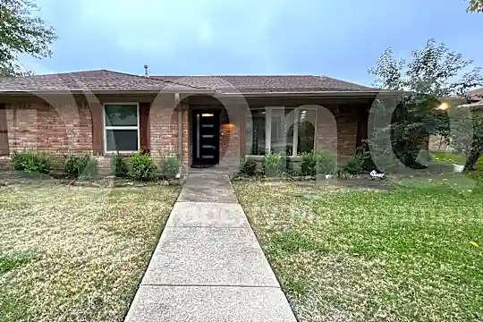 1724 Westlake Drive Photo 2