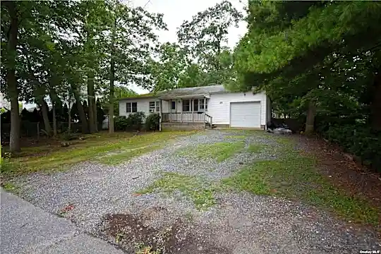 184 Ralph Ave Photo 2