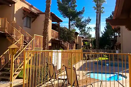 3357 N Country Club Rd #26 Photo 2