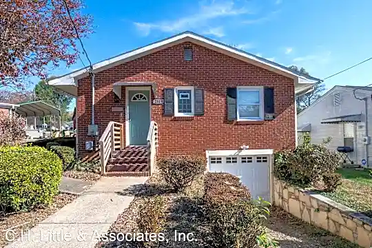 2519 Amhurst St Photo 2
