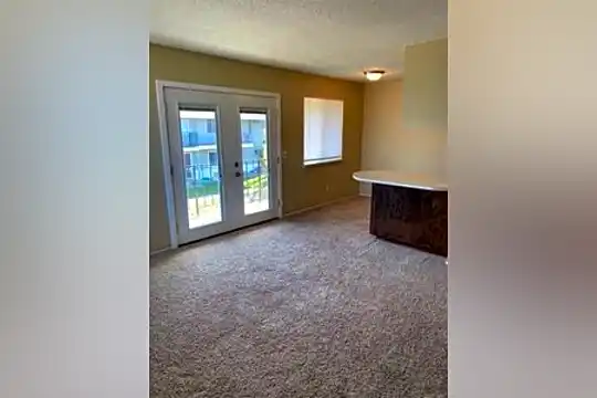 624 Berrydale Ave Photo 2