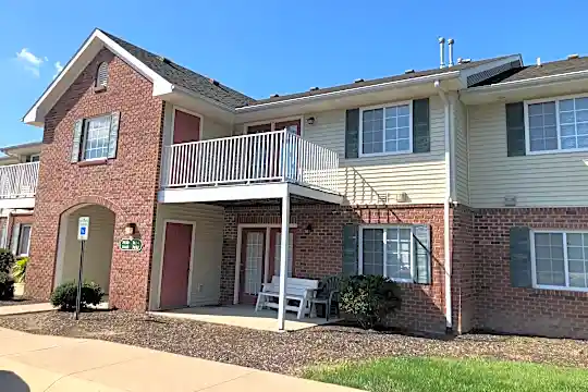 Stellhorne Pointe Apartments Photo 1