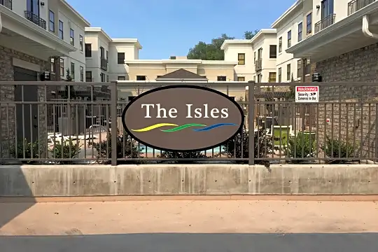 The Isles Photo 2