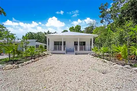 5 Bowen Dr Photo 1