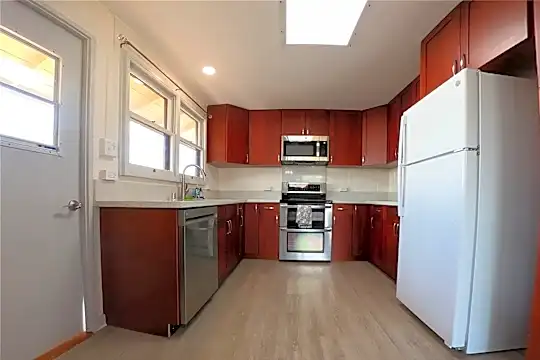 1042 Kaweloka St Photo 1