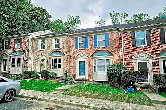 435 Oakton Way Photo 1
