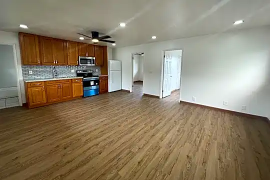 2134 Kalihi St Photo 2