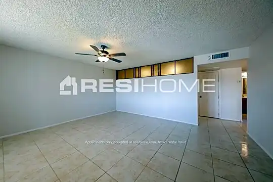 5622 West Lewis Avenue Photo 2