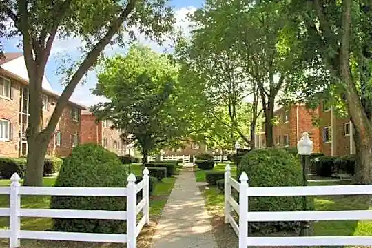 Magnolia Pointe Apartments Photo 2