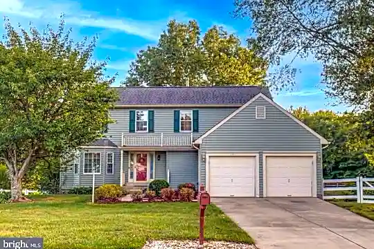 10605 Ashford Cir Photo 1