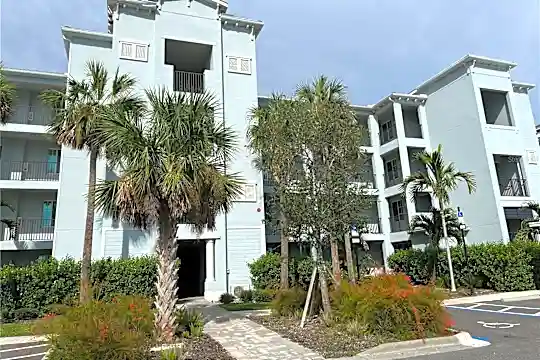 14091 Heritage Landing Blvd #124 Photo 1
