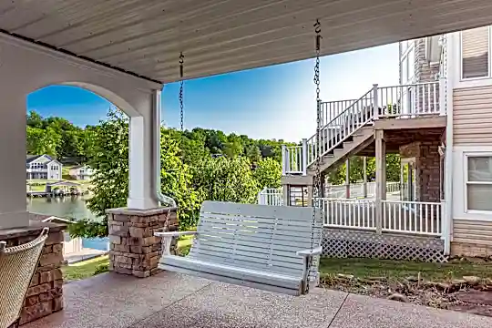 311 Crabapple Dr Photo 2