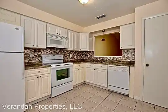7628 University Garden Drive Photo 2
